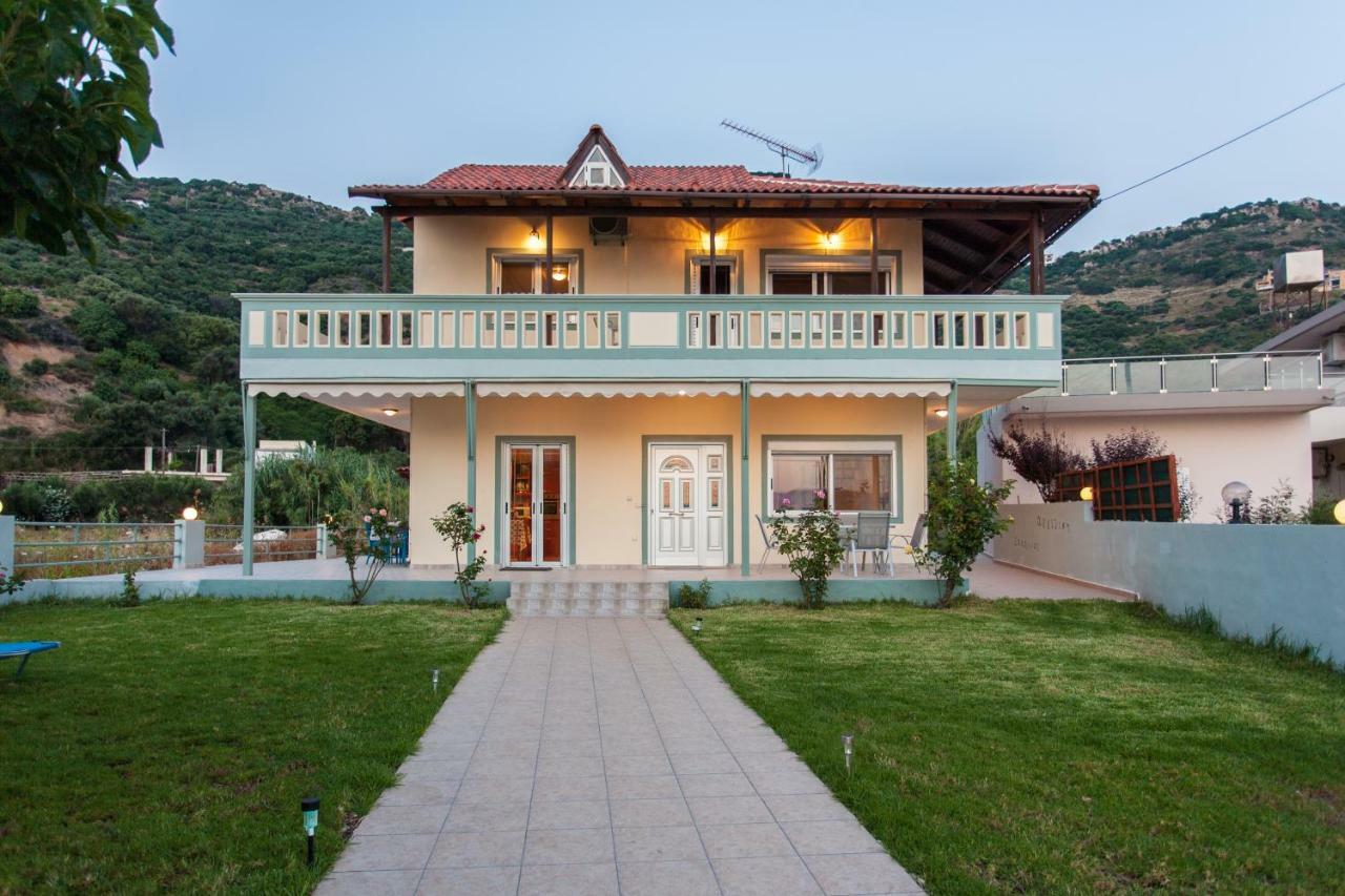 House Just On The Beach -Included 2 Canoe, 2 Bicycles Ravdhoúkha 외부 사진